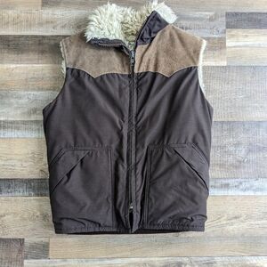 Vintage Woolrich brown fuzzy vest, women's medium